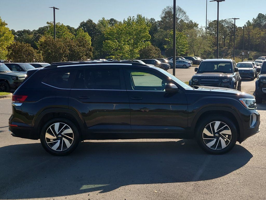 Used 2024 Volkswagen Atlas SE FWD image 6
