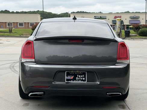 Used 2015 Chrysler 300 Limited RWD image 16