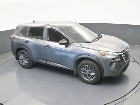 Used 2025 Nissan Rogue S FWD image 45