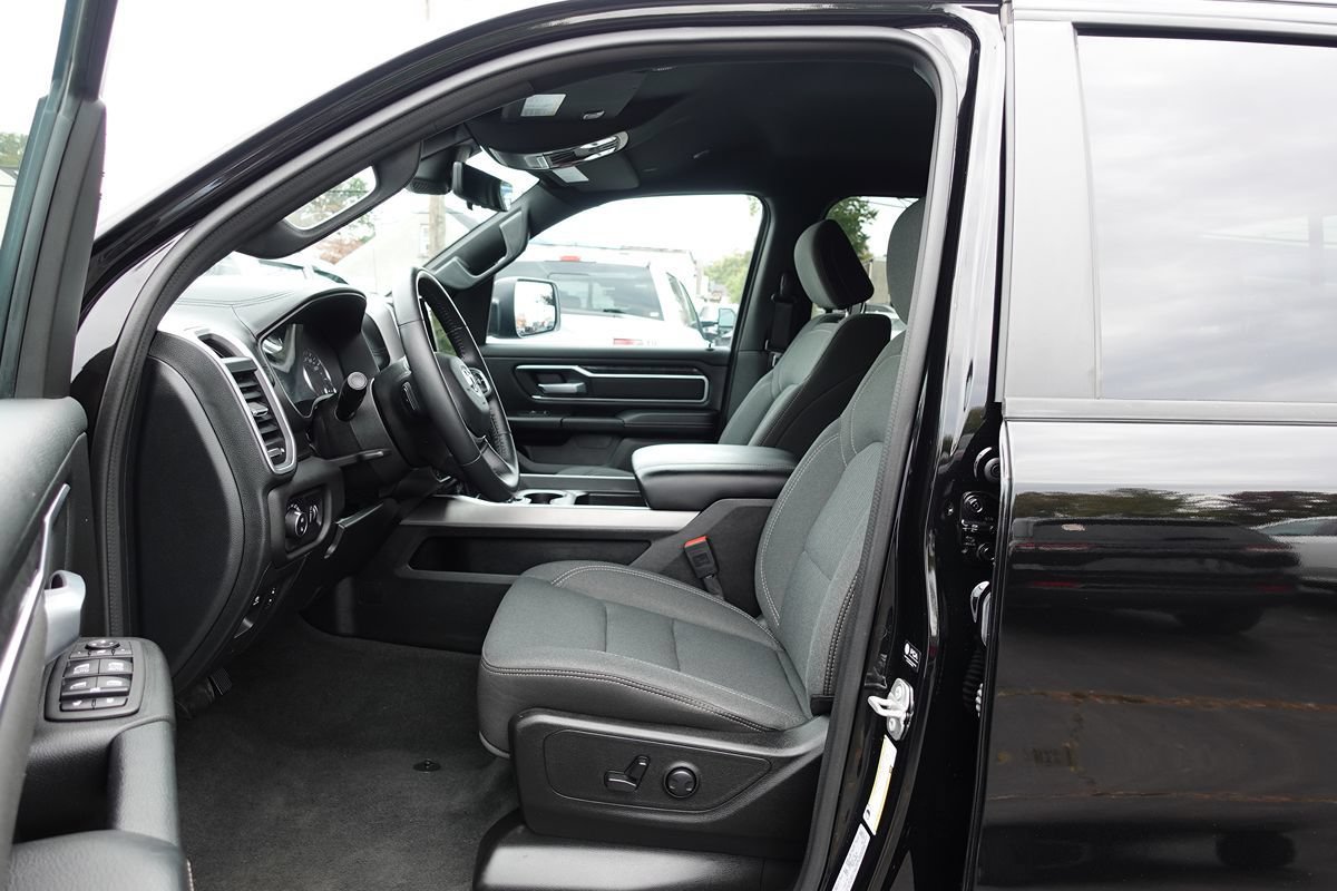 Used 2023 RAM 1500 Big Horn AWD/4WD image 18