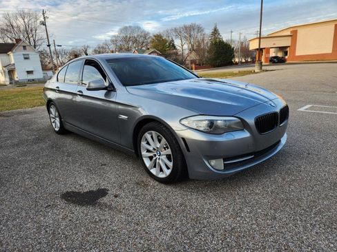 Used 2011 BMW 528i Sedan image 11