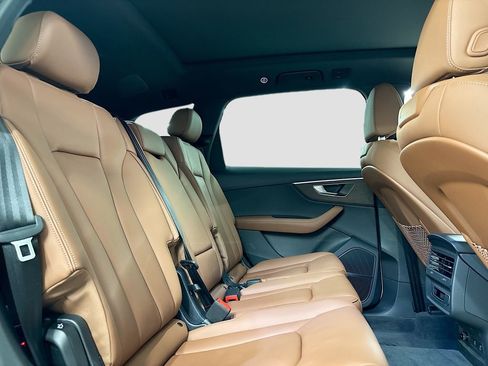 Used 2025 Audi Q7 2.0T Premium Plus w/ Premium Plus Package image 16