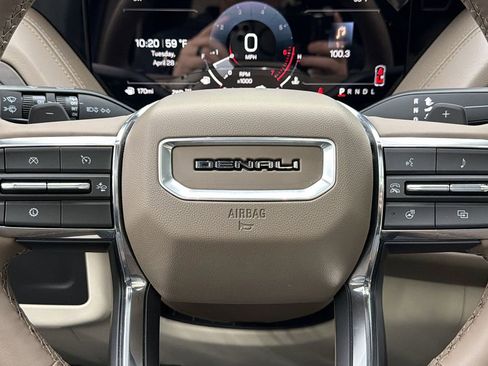 Used 2026 GMC Yukon Denali w/ Sun & Power Step Package AWD/4WD image 25