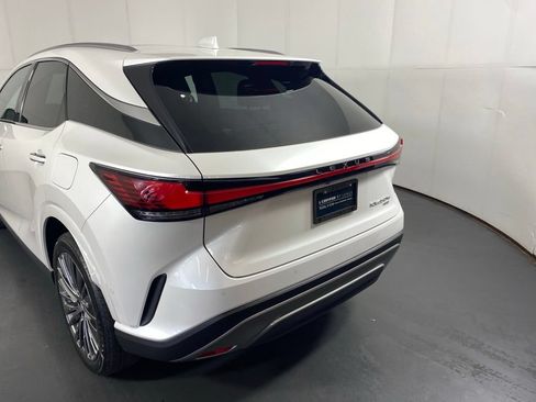Used 2024 Lexus RX 450h AWD w/ Convenience Package image 10