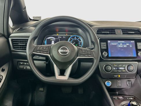 Used 2024 Nissan Leaf S FWD image 18