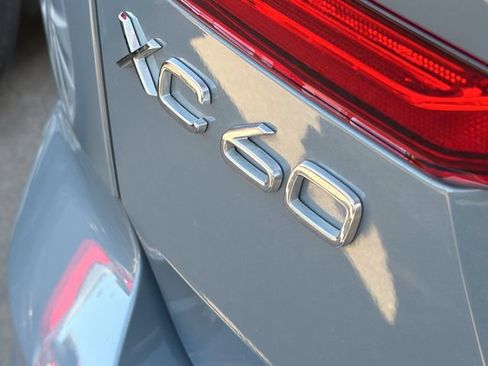 Used 2023 Volvo XC60 B5 Ultimate FWD image 7