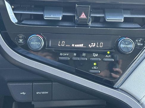 Used 2023 Toyota Camry SE FWD image 37