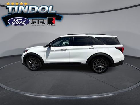 Certified 2025 Ford Explorer ST AWD/4WD image 6