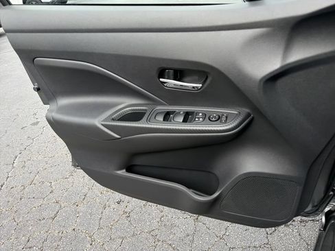 Used 2025 Nissan Versa SV w/ Trunk Package FWD image 24