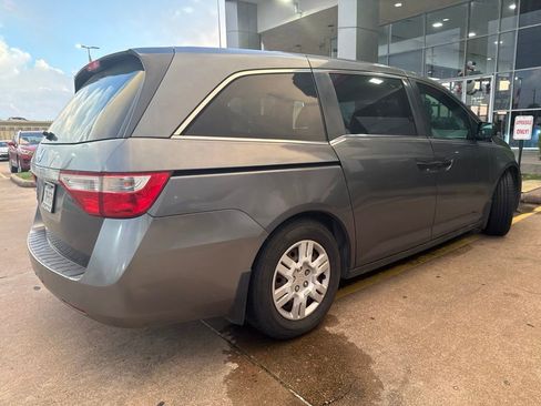 Used 2012 Honda Odyssey LX image 4