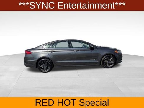 Used 2018 Ford Fusion SE image 8