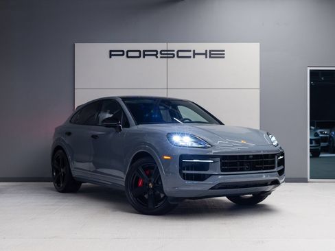 Certified 2026 Porsche Cayenne S AWD/4WD image 9