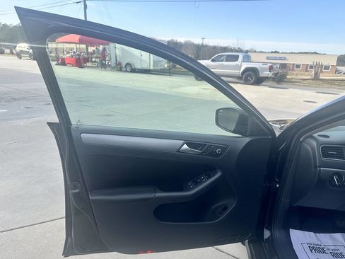 Used 2014 Volkswagen Jetta TDI image 20