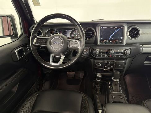 Used 2021 Jeep Gladiator Overland image 21