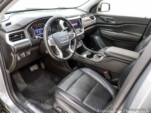 Used 2023 GMC Acadia SLT w/ Preferred Package AWD/4WD image 14