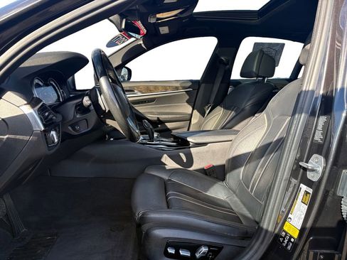 Used 2017 BMW 540i xDrive image 10