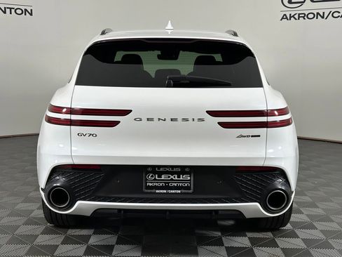 Used 2022 Genesis GV70 3.5T Sport w/ Sport Prestige Package AWD/4WD image 8