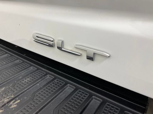 Certified 2023 GMC Sierra 2500 SLT w/ SLT Premium Package AWD/4WD image 13