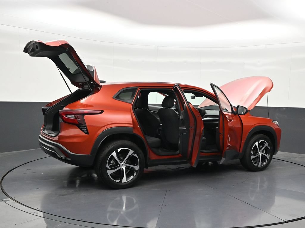 Used 2024 Chevrolet Trax RS FWD image 26