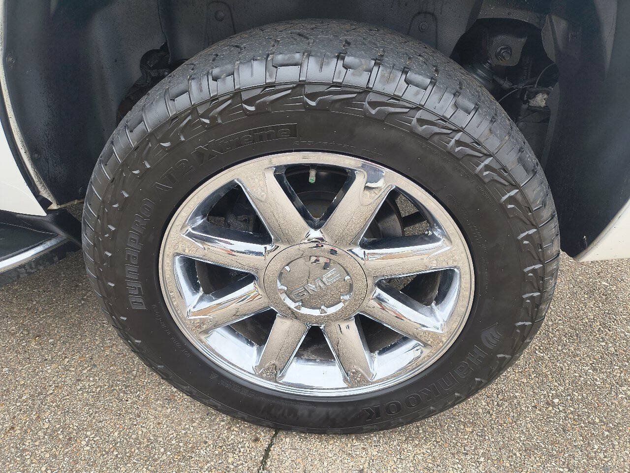Used 2008 GMC Yukon Denali AWD/4WD image 10