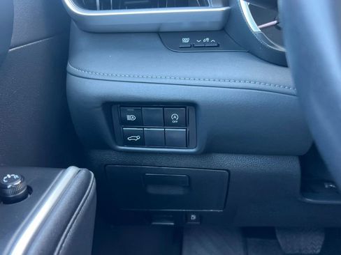 Certified 2024 Toyota Highlander XLE AWD/4WD image 31