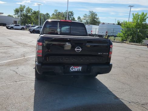 Used 2022 Nissan Frontier SV AWD/4WD image 7