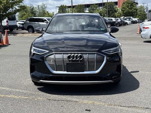 Used 2022 Audi e-tron Premium AWD/4WD image 6