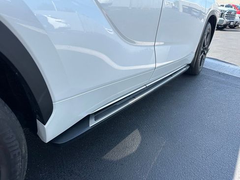 Used 2024 Toyota Highlander XSE image 6