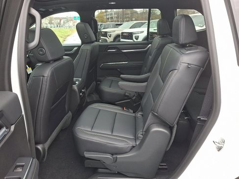 New 2026 GMC Acadia Elevation image 5