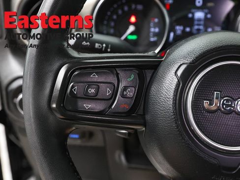 Used 2023 Jeep Wrangler Unlimited w/ Cold Weather Group AWD/4WD image 15