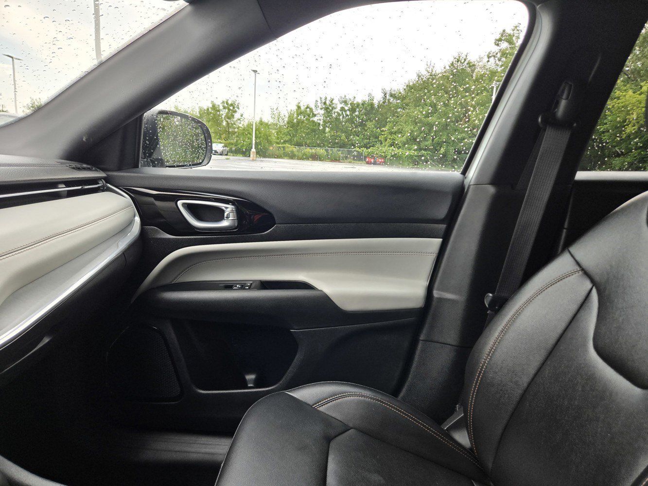 Used 2024 Jeep Compass Limited AWD/4WD image 13