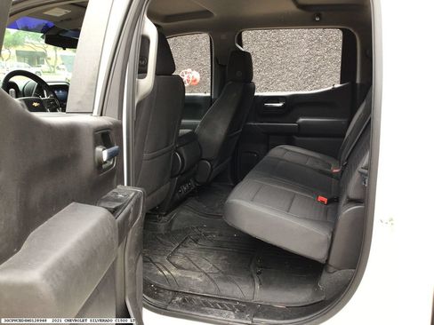 Used 2021 Chevrolet Silverado 1500 LT w/ Bed Protection Package RWD image 9