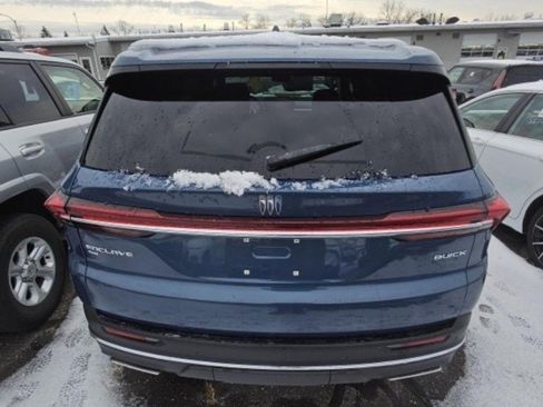 Used 2025 Buick Enclave Preferred image 5