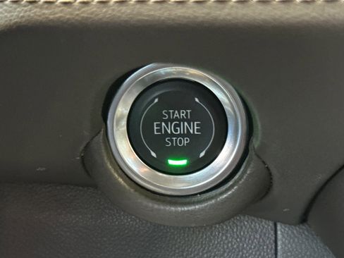 Certified 2025 Chevrolet Tahoe LT RWD image 25