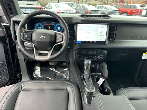 New 2025 Ford Bronco Badlands w/ Sasquatch Package image 12