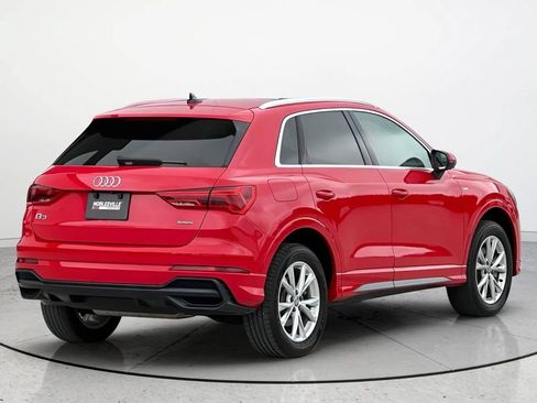 Used 2021 Audi Q3 2.0T Premium w/ Convenience Package AWD/4WD image 2