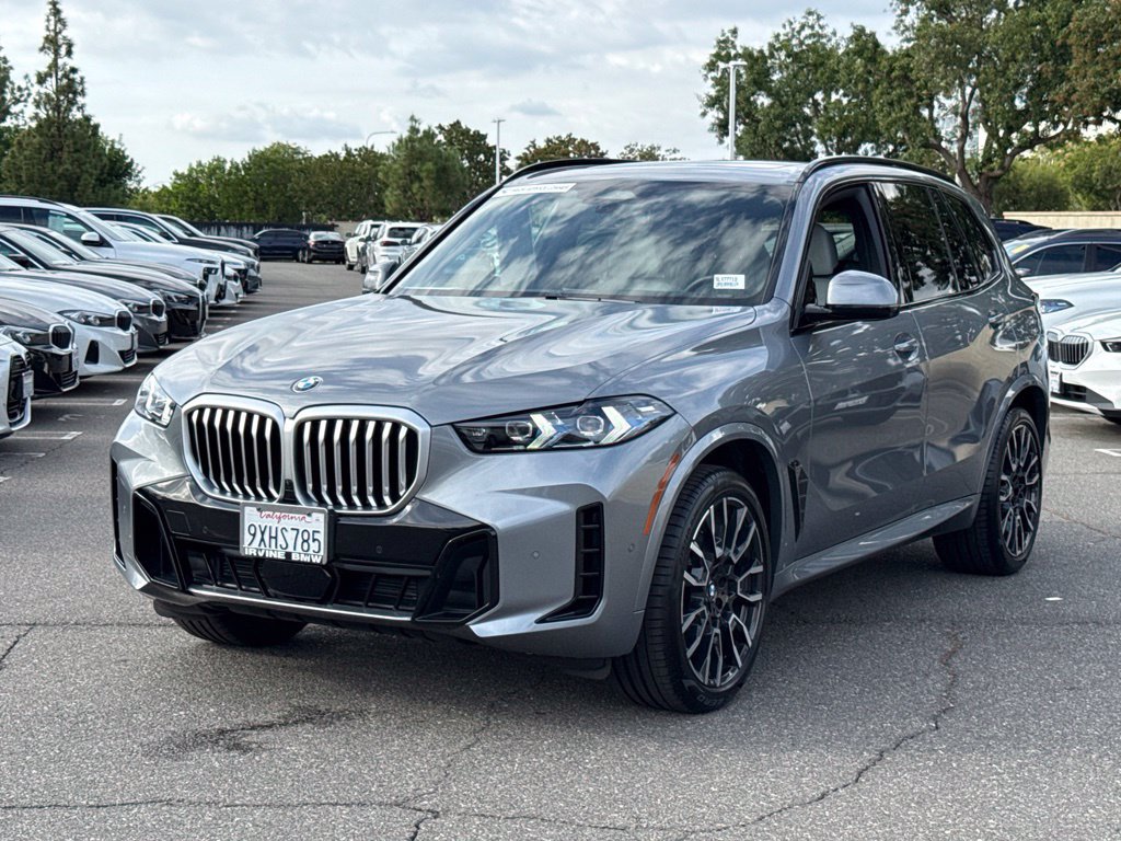 Used 2026 BMW X5 sDrive40i w/ M Sport Package RWD image 2