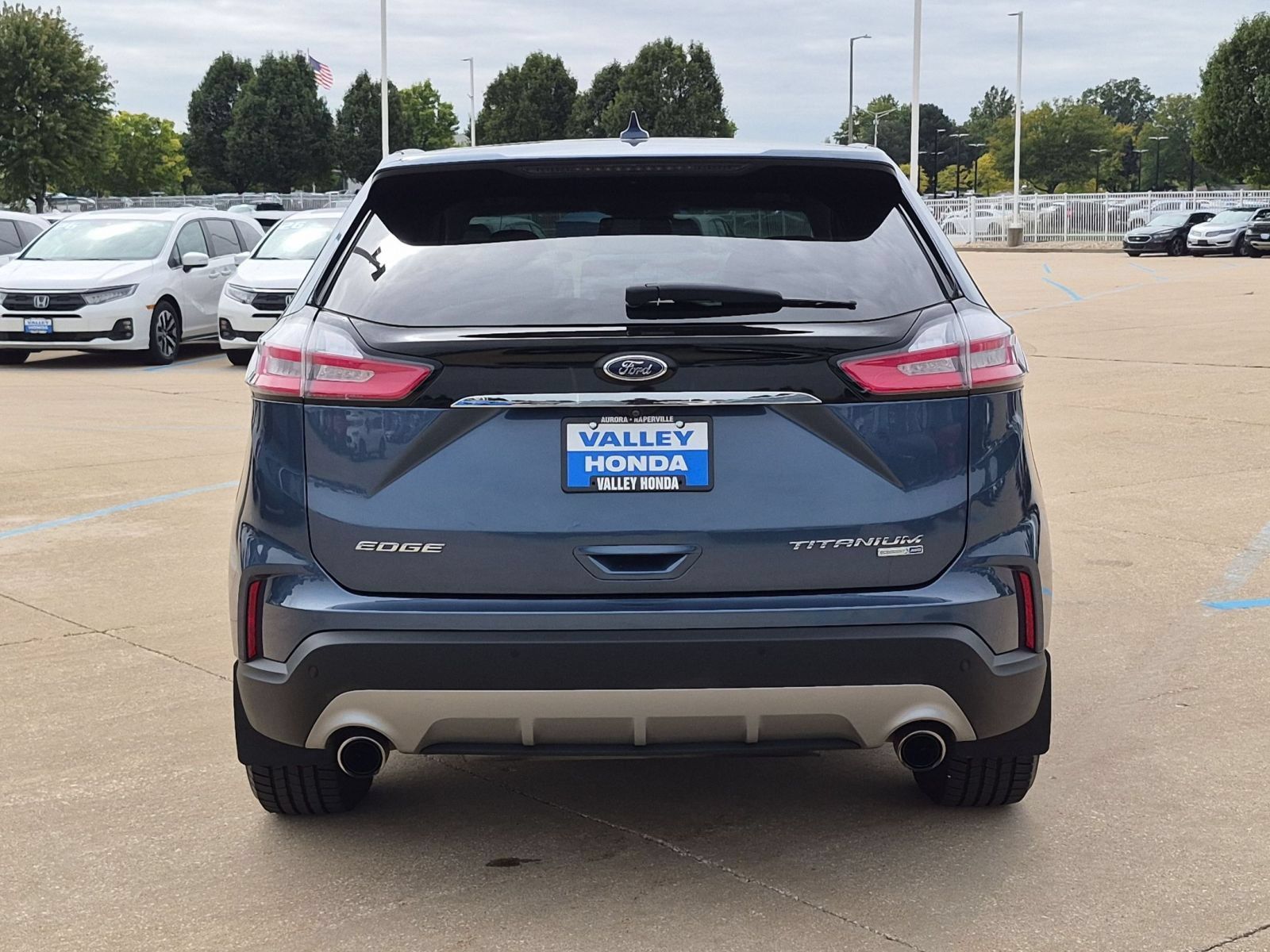 Used 2019 Ford Edge Titanium w/ Cold Weather Package AWD/4WD image 7