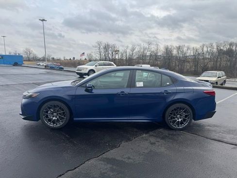 New 2026 Toyota Camry SE image 6