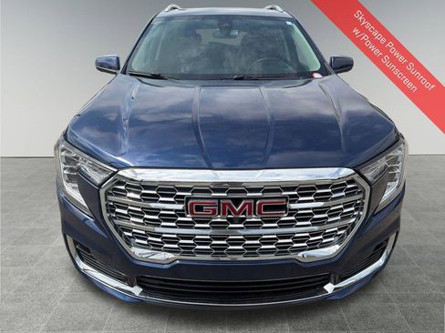 Used 2022 GMC Terrain Denali w/ Denali Premium Package AWD/4WD image 10