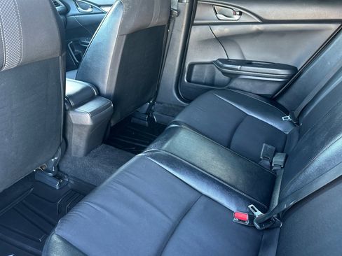 Used 2019 Honda Civic Sport image 11