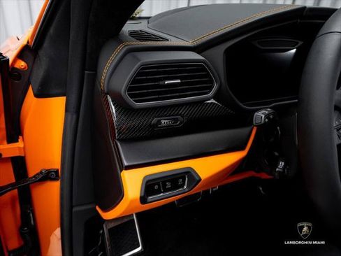 Used 2024 Lamborghini Urus S AWD/4WD image 23