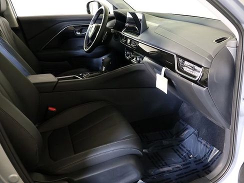 Certified 2025 Acura ADX AWD image 33