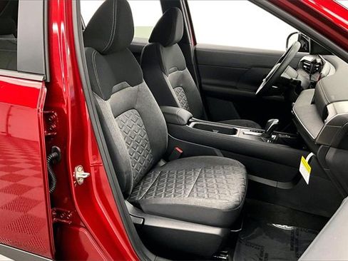 New 2026 Nissan Kicks SV image 32