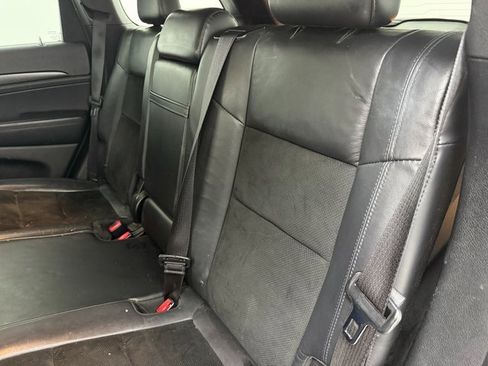 Used 2017 Jeep Grand Cherokee Altitude image 10