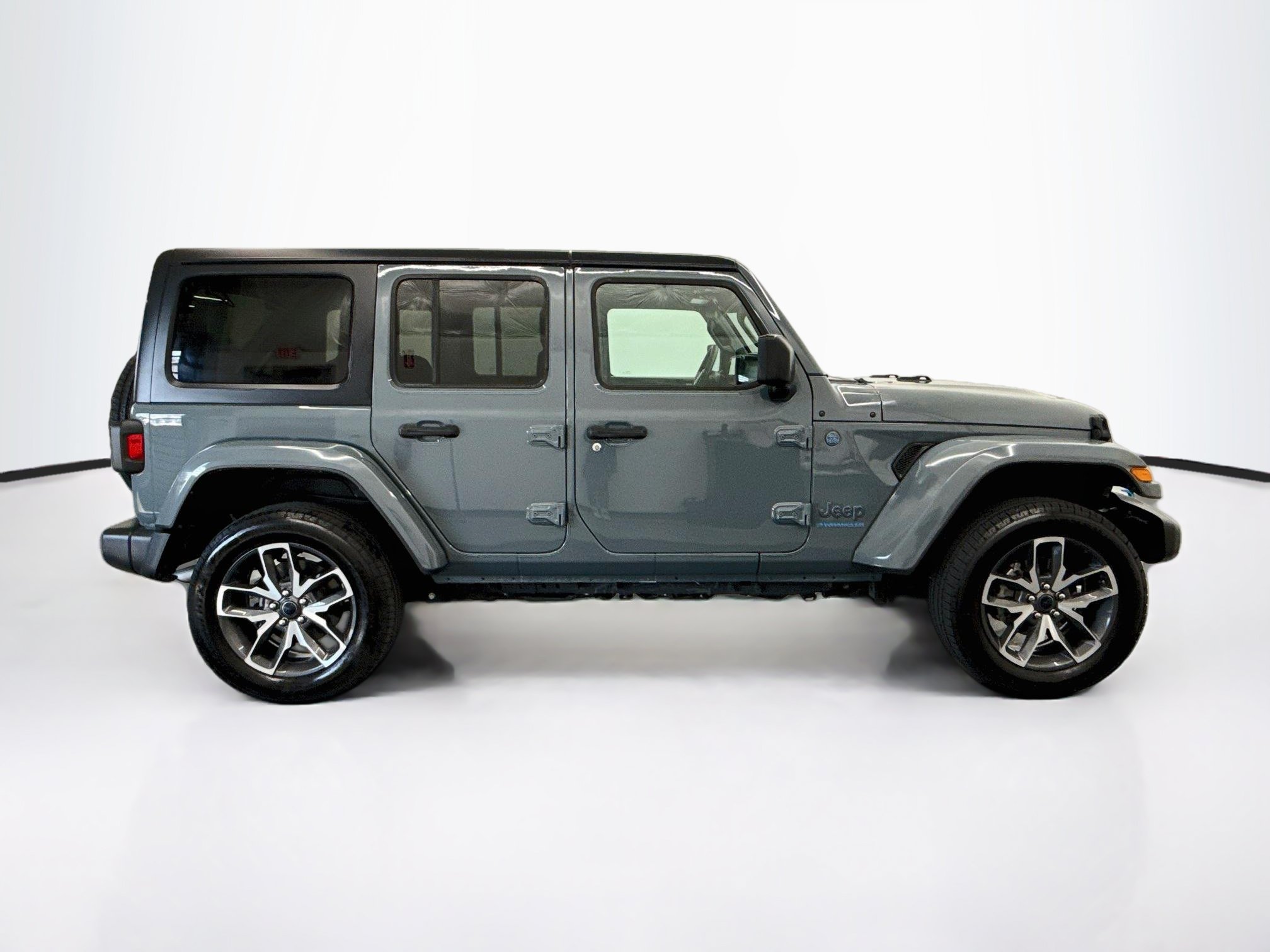 Used 2024 Jeep Wrangler Unlimited AWD/4WD image 10