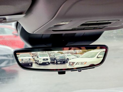 Used 2024 Buick Envision Avenir image 30