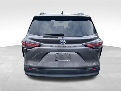 Used 2022 Toyota Sienna LE