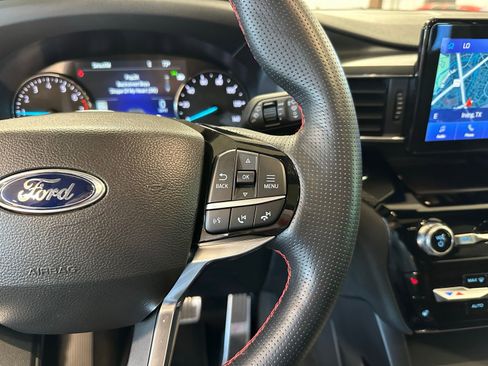 Used 2022 Ford Explorer ST-Line w/ Class IV Trailer Tow Package image 18