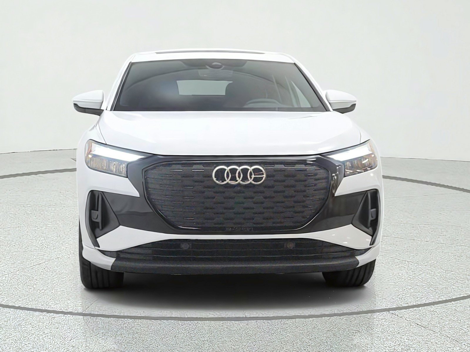 Used 2024 Audi Q4 e-tron Premium Plus w/ Premium Plus AWD/4WD image 2